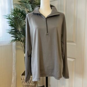 Under‎ Armor, 1/4 zip, grey with white stripes, XL